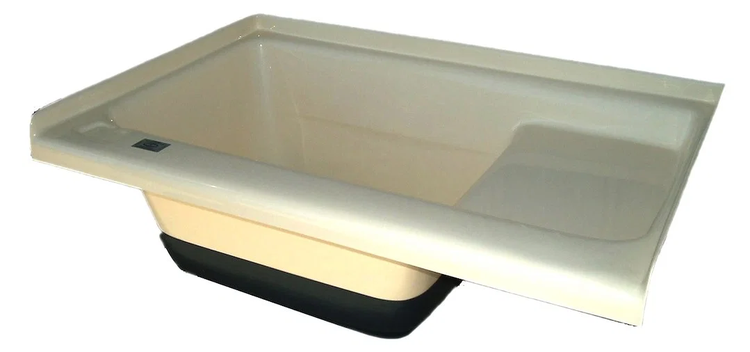 00473 – ICON Bathtub, Sit-In Step Tub 36 Inch Length x 24 Inch Width x 13 Inch Height 16-1/2 Inch Length x 24 Inch Wi...